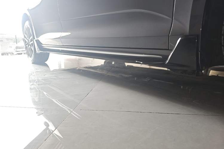 Used Geely Auto Preface 2023 1.5TD Kunlun Edition Right Side Sill