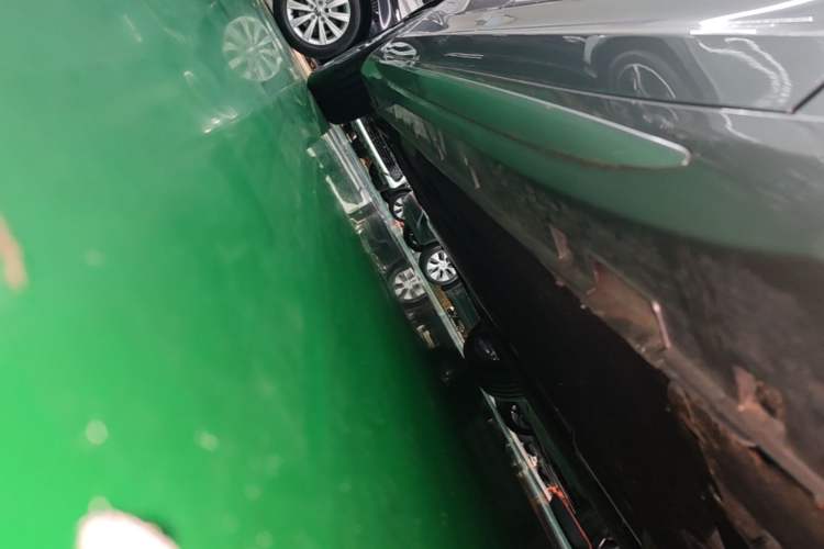 Used Geely Auto Preface 2023 2.0TD Prestige Version Right Side Sill