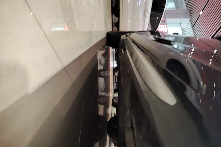 Used Geely Auto Preface 2023 2.0TD Prestige Version Right Side Sill