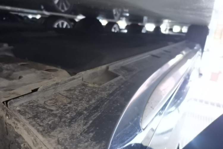 Used Geely Auto Preface 2023 2.0TD Luxury Version Right Side Sill