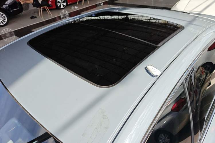 Used Geely Auto Preface 2023 2.0TD Prestige Version Roof