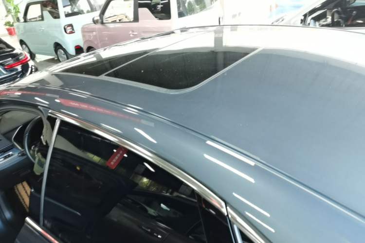 Used Geely Auto Preface 2023 2.0TD "Only This Verdant Green" Edition Roof