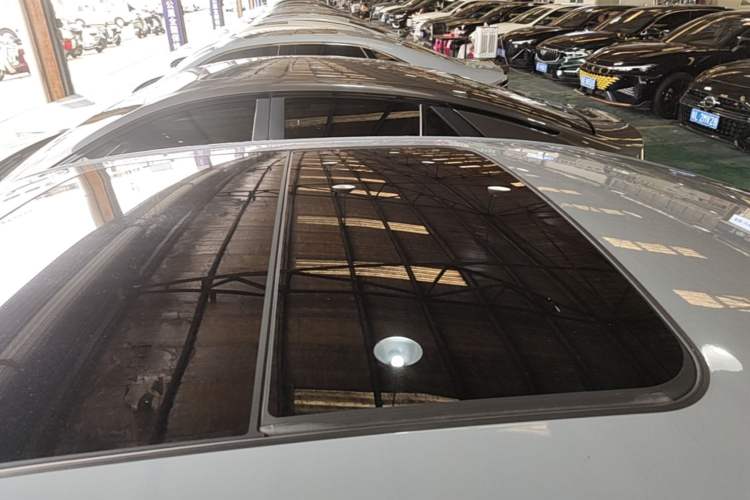 Used Geely Auto Preface 2023 2.0TD Prestige Version Roof
