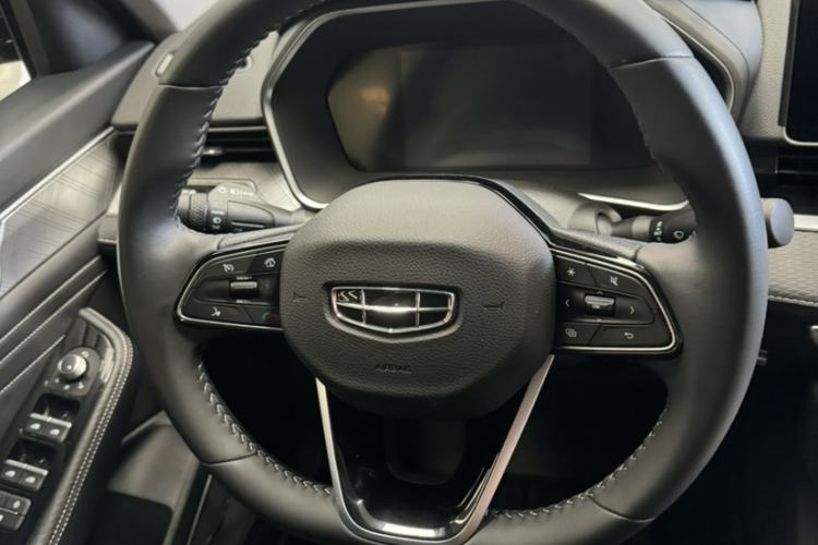 Used Geely Auto Preface 2023 2.0TD Luxury Version Steering Wheel