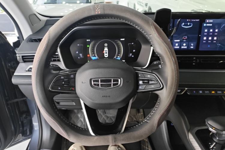 Used Geely Auto Preface 2023 2.0TD Luxury Version Steering Wheel