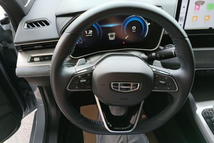 Used Geely Auto Preface 2023 2.0TD "Only This Verdant Green" Edition Steering Wheel