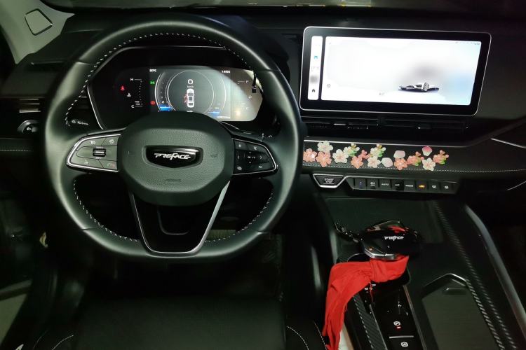 Used Geely Auto Preface 2023 2.0TD Luxury Version Steering Wheel