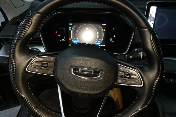 Used Geely Auto Preface 2023 2.0TD Luxury Version Steering Wheel