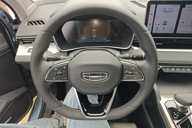 Used Geely Auto Preface 2023 2.0TD Luxury Version Steering Wheel