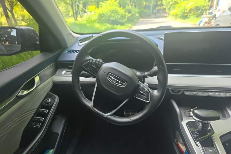 Used Geely Auto Preface 2023 2.0TD Prestige Version Steering Wheel