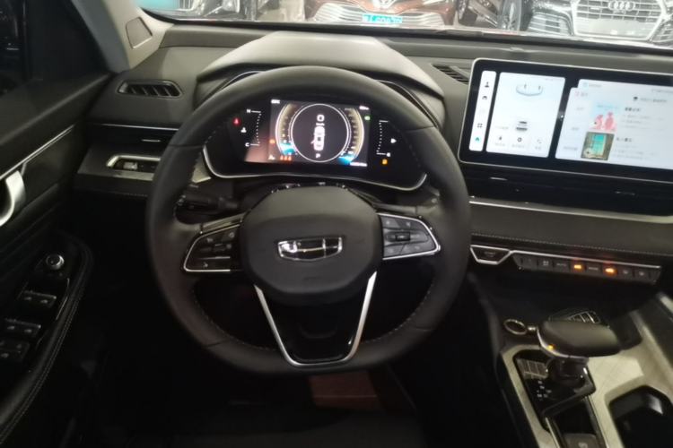 Used Geely Auto Preface 2023 2.0TD Luxury Version Steering Wheel