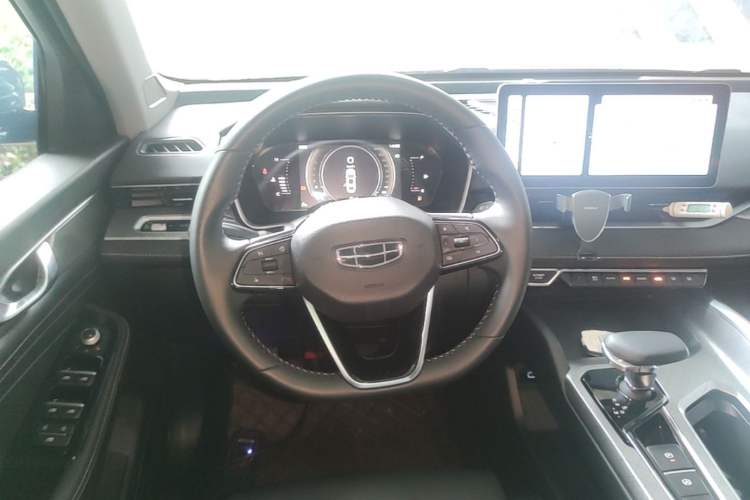 Used Geely Auto Preface 2023 2.0TD Luxury Version Steering Wheel