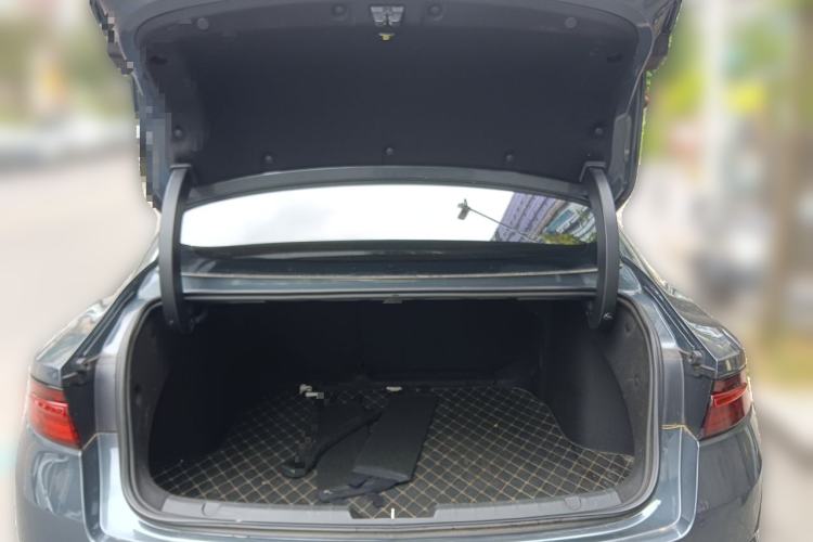 Used Geely Auto Preface 2023 2.0TD Luxury Version Trunk