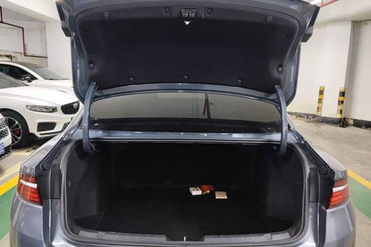Used Geely Auto Preface 2023 2.0TD Prestige Version Trunk