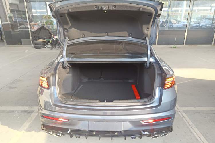 Used Geely Auto Preface 2023 1.5TD Kunlun Edition Trunk