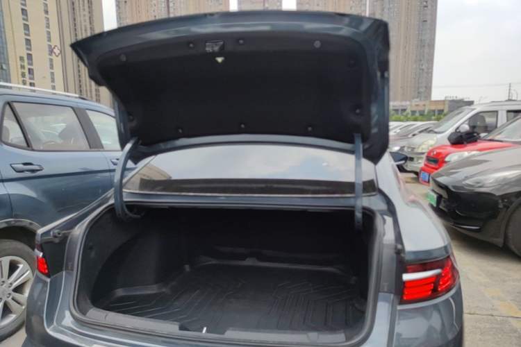 Used Geely Auto Preface 2023 2.0TD Prestige Version Trunk