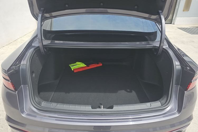 Used Geely Auto Preface 2023 1.5TD Kunlun Edition Trunk