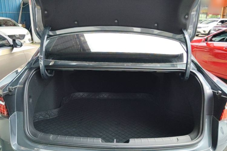 Used Geely Auto Preface 2023 2.0TD Luxury Version Trunk