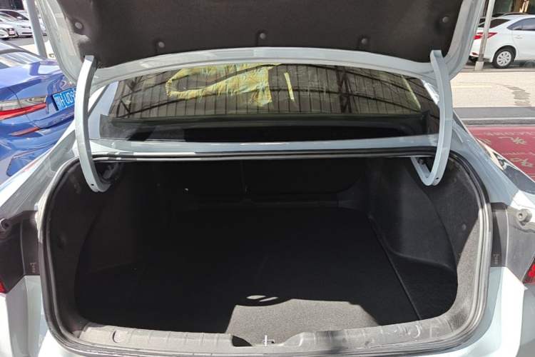 Used Geely Auto Preface 2023 2.0TD Prestige Version Trunk