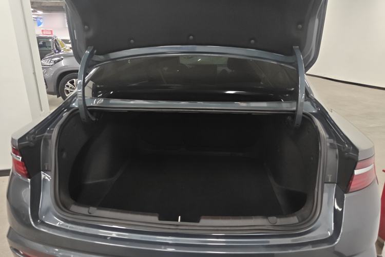 Used Geely Auto Preface 2023 2.0TD Prestige Version Trunk