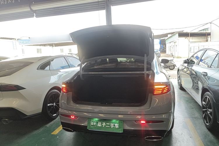Used Geely Auto Preface 2023 2.0TD Prestige Version Trunk