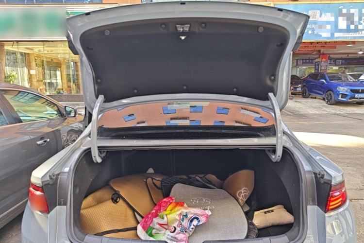 Used Geely Auto Preface 2023 2.0TD Prestige Version Trunk