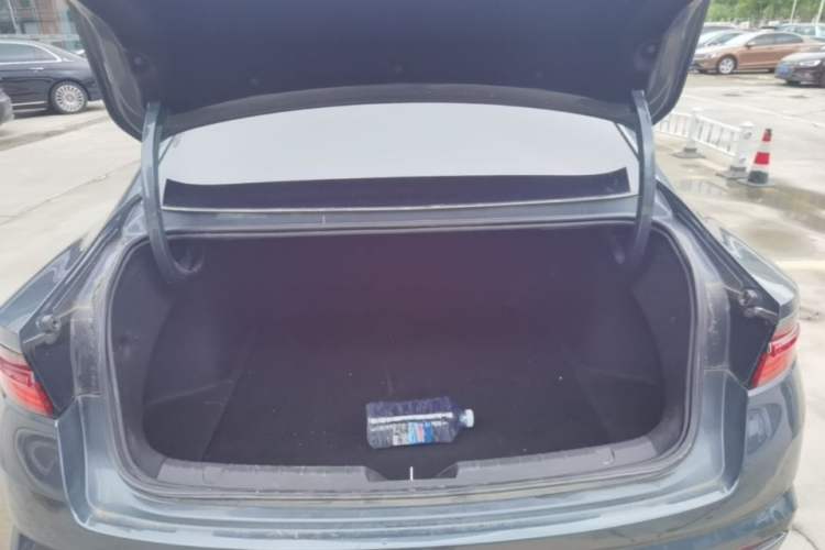 Used Geely Auto Preface 2023 2.0TD Prestige Version Trunk