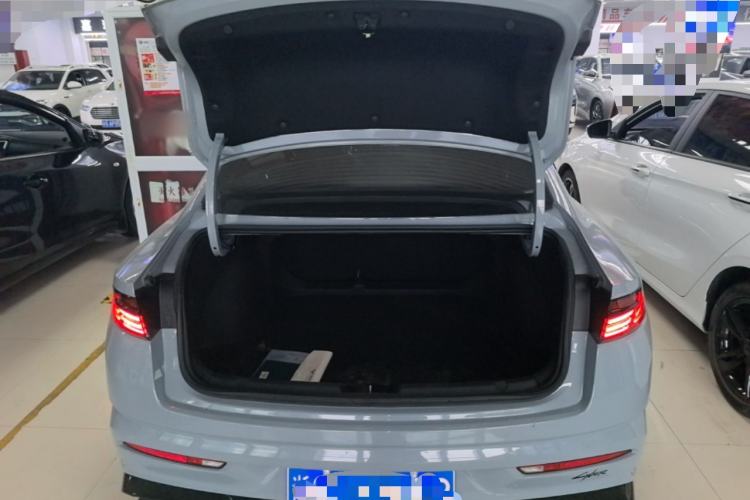 Used Geely Auto Preface 2023 2.0TD Space-Time Edition Trunk