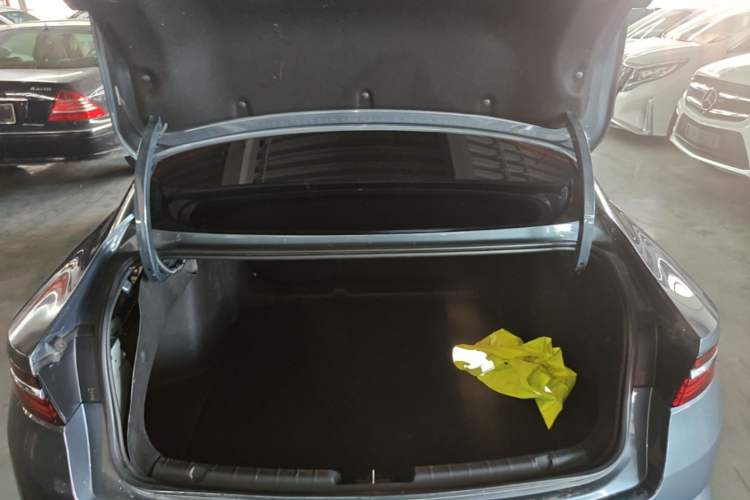 Used Geely Auto Preface 2023 2.0TD Prestige Version Trunk