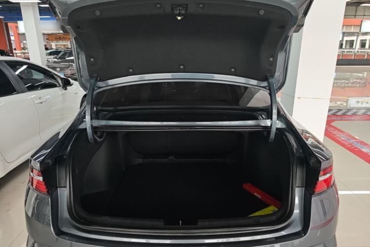 Used Geely Auto Preface 2023 2.0TD Luxury Version Trunk