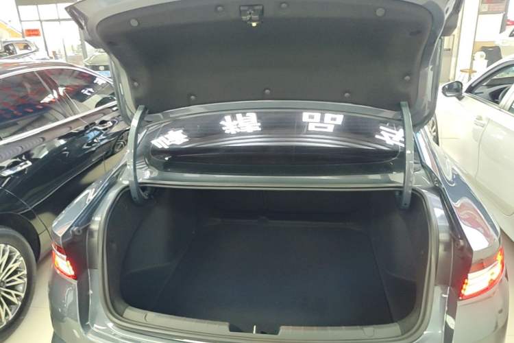 Used Geely Auto Preface 2023 1.5TD Kunlun Edition Trunk