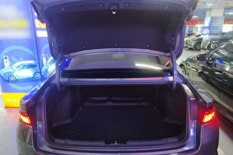 Used Geely Auto Preface 2023 2.0TD "Only This Verdant Green" Edition Trunk