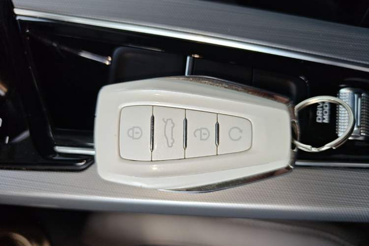 Used Geely Auto Preface 2023 2.0TD Prestige Version Vehicle Key