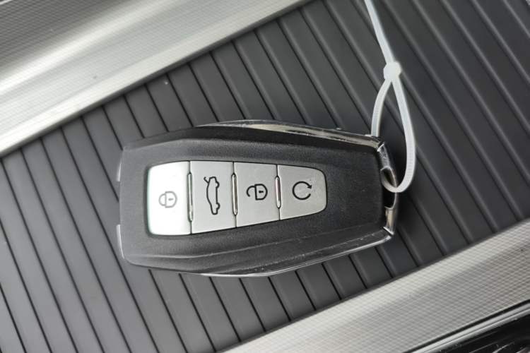 Used Geely Auto Preface 2023 2.0TD Prestige Version Vehicle Key