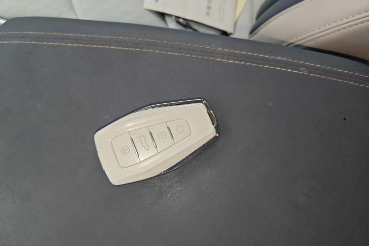 Used Geely Auto Preface 2023 2.0TD Prestige Version Vehicle Key