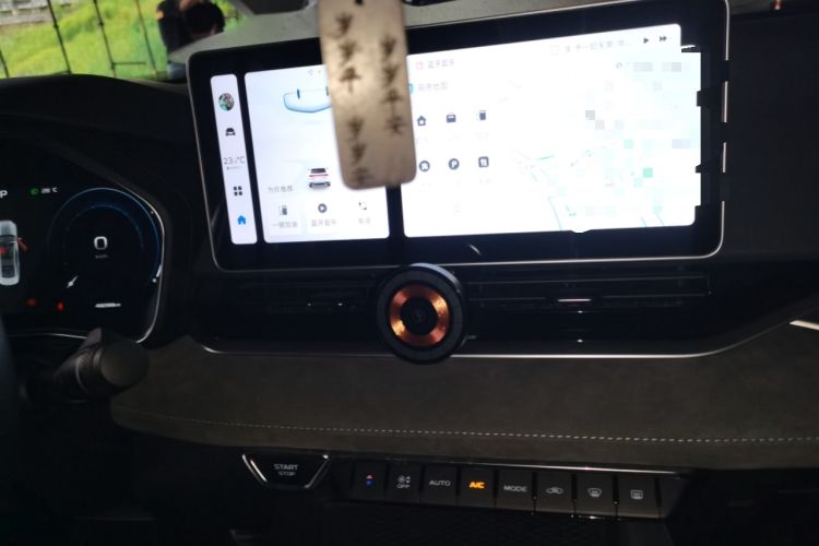 Used Geely Auto Preface 2023 2.0TD "Only This Verdant Green" Edition Audio And AC Panel
