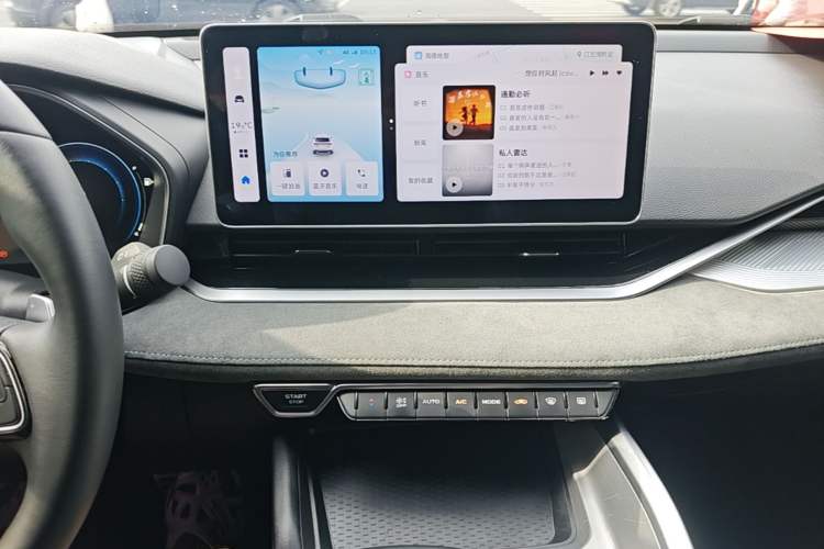 Used Geely Auto Preface 2023 2.0TD "Only This Verdant Green" Edition Audio And AC Panel