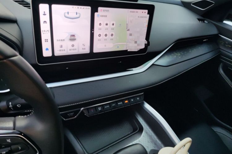 Used Geely Auto Preface 2023 1.5TD Fuyao Version Audio And AC Panel