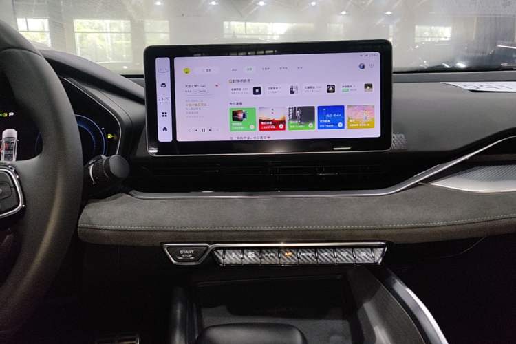 Used Geely Auto Preface 2023 2.0TD "Only This Verdant Green" Edition Audio And AC Panel
