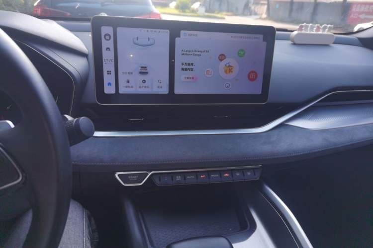 Used Geely Auto Preface 2023 2.0TD "Only This Verdant Green" Edition Audio And AC Panel