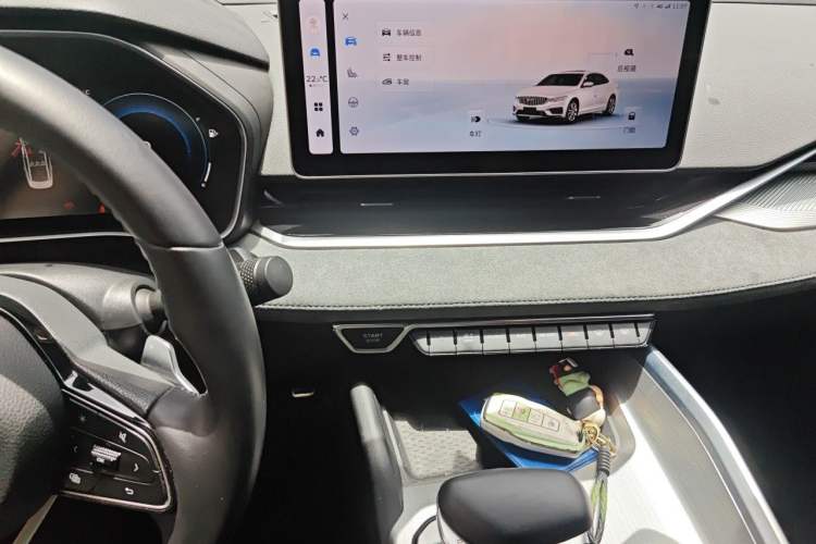 Used Geely Auto Preface 2023 2.0TD "Only This Verdant Green" Edition Audio And AC Panel