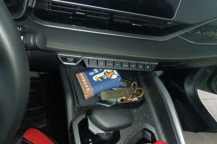 Used Geely Auto Preface 2023 1.5TD Kunlun Edition Audio And AC Panel