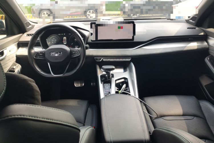 Used Geely Auto Preface 2023 2.0TD "Only This Verdant Green" Edition Center Console