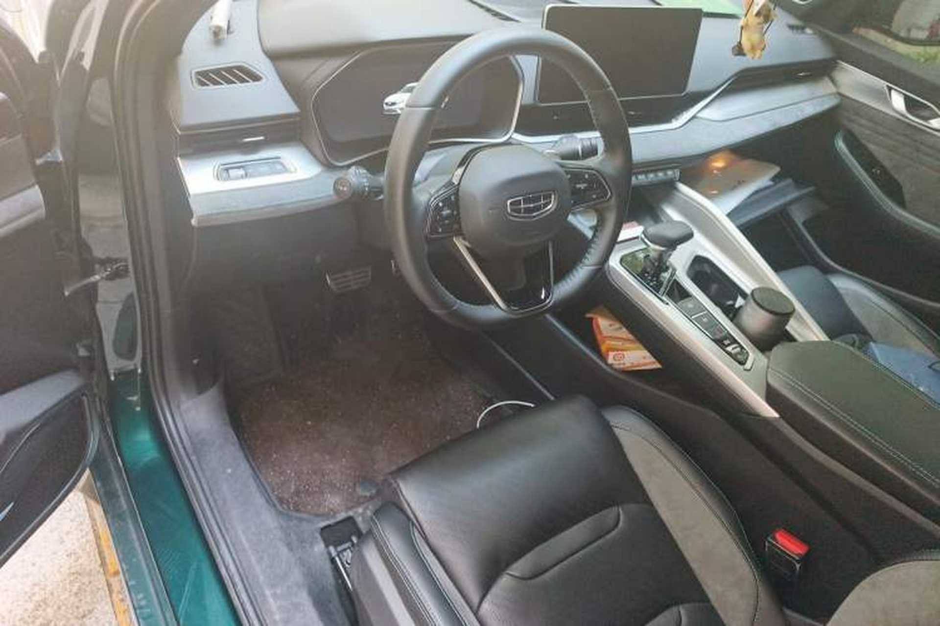 Used Geely Auto Preface 2023 2.0TD "Only This Verdant Green" Edition Center Console