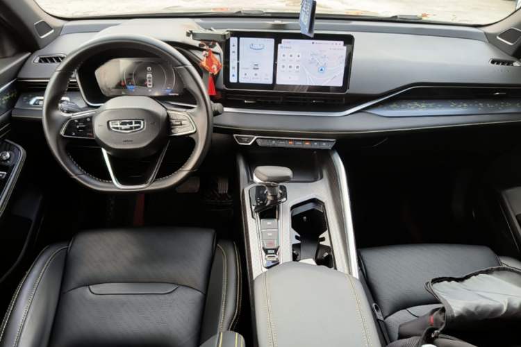Used Geely Auto Preface 2023 1.5TD Fuyao Version Center Console