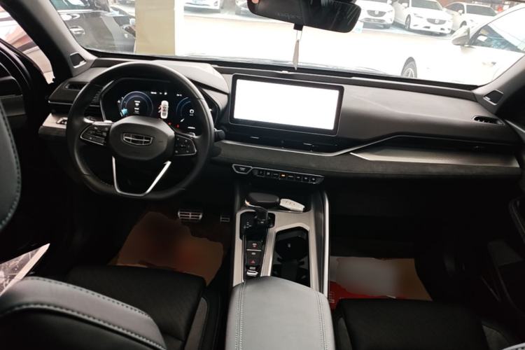 Used Geely Auto Preface 2023 2.0TD "Only This Verdant Green" Edition Center Console