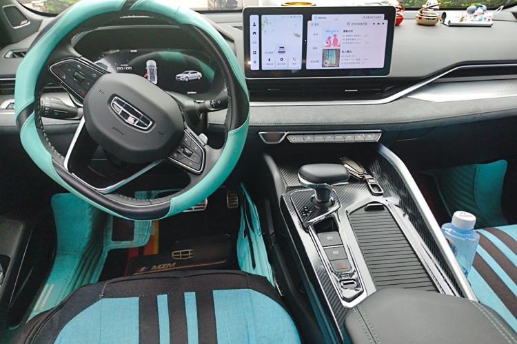 Used Geely Auto Preface 2023 2.0TD "Only This Verdant Green" Edition Center Console