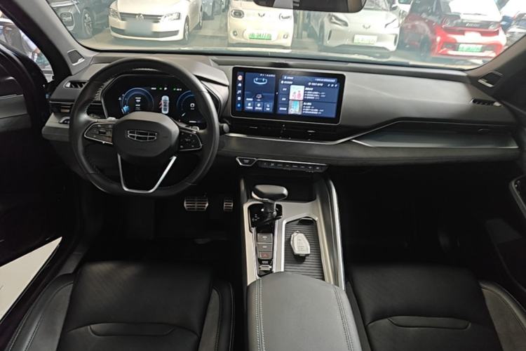 Used Geely Auto Preface 2023 2.0TD "Only This Verdant Green" Edition Center Console