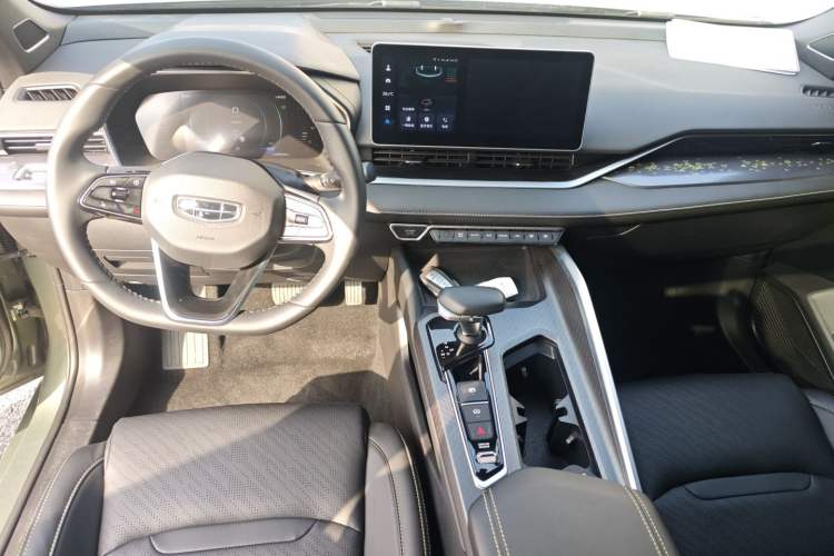 Used Geely Auto Preface 2023 1.5TD Fuyao Version Center Console
