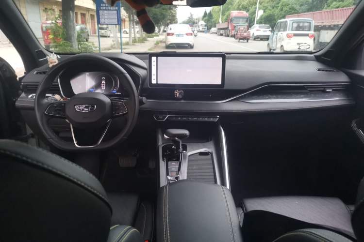 Used Geely Auto Preface 2023 1.5TD Fuyao Version Center Console